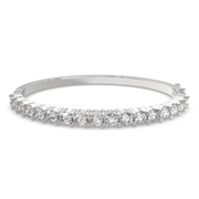 Isotta Round Cut Diamond Bangle Bracelet Shared Prong Hinged (4 ctw) - Nivetta